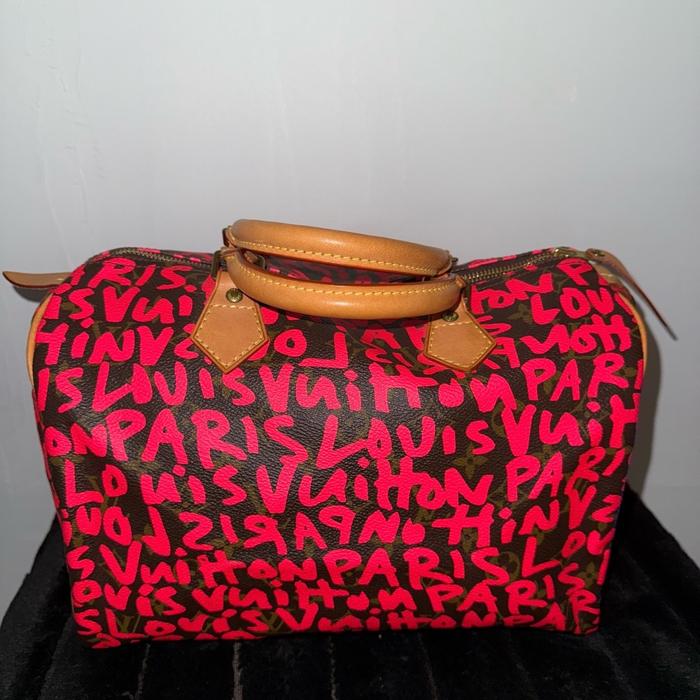Authentic LOUIS VUITTON Monogram Graffiti Speedy 30 PINK - Picture 5 of 16